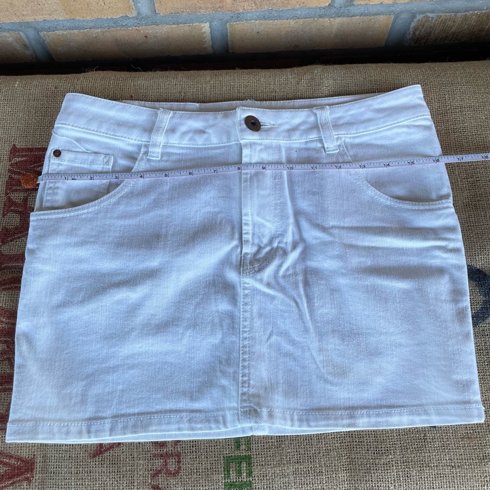 H&M White Denim Mini Skirt - Vintage, Sexy, Skin Tight - Size 6 - Hot, Hot, Hot! - Picture 9 of 10